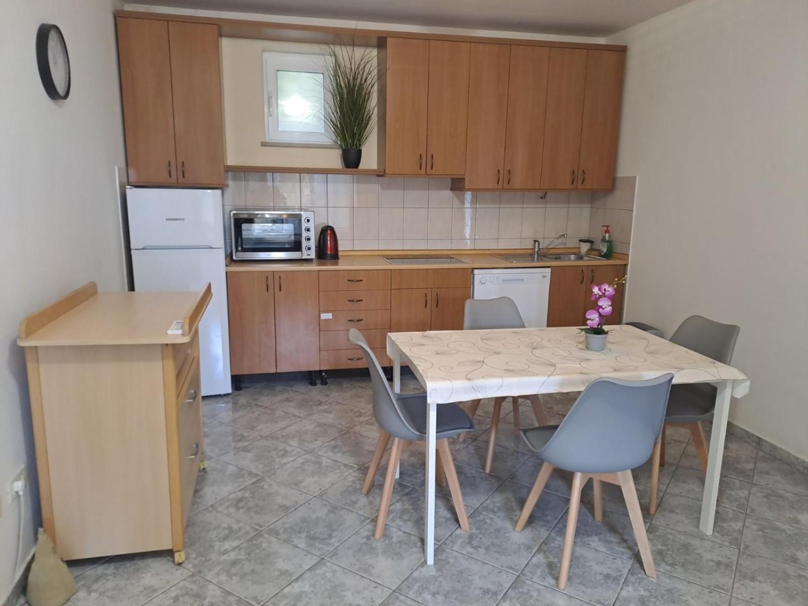 Apartments Souranded By Forest With Sea View Копер Екстер'єр фото